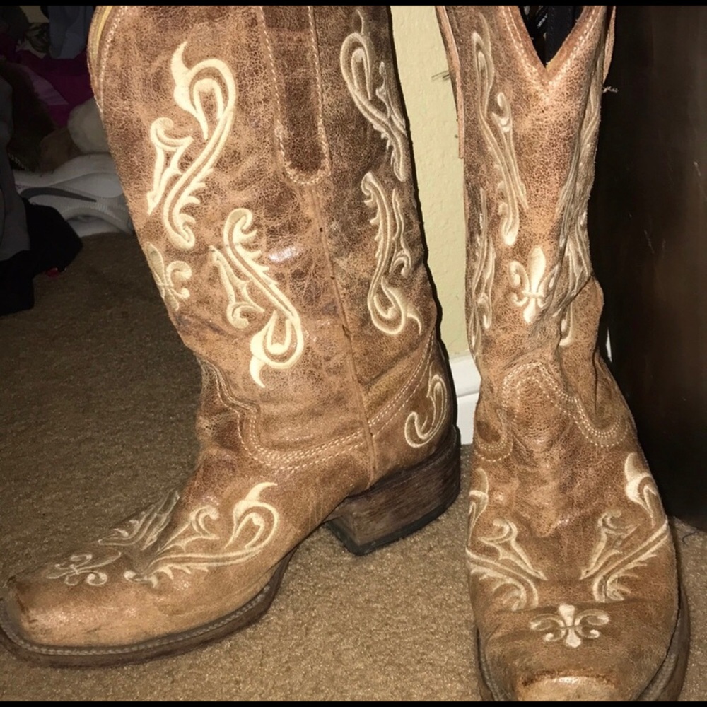 Women’s corral boots